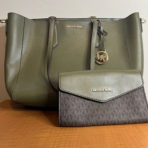 Michael Kors Tote Bag with Pouch